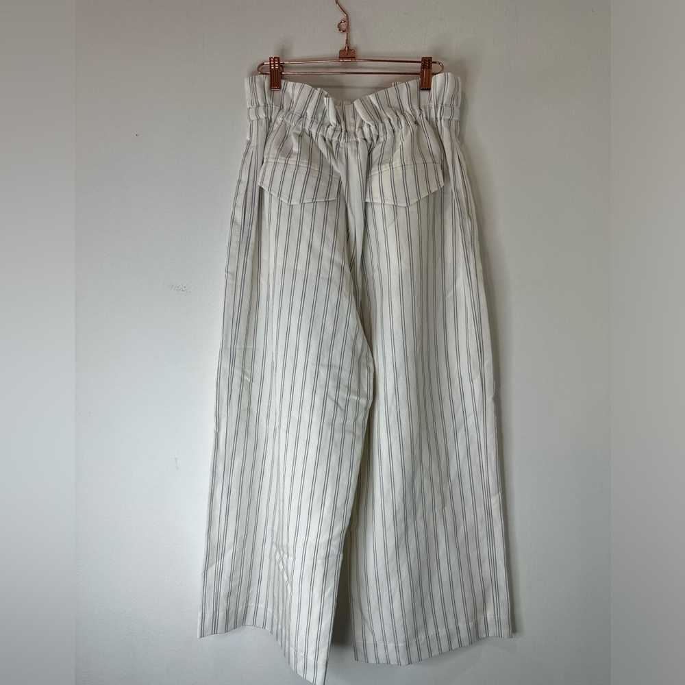 CLUB MONACO
Anreannah Wide Leg pin stripe - Picture 3 of 11